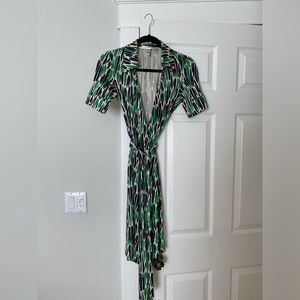 DVF short-sleeve wrap dress